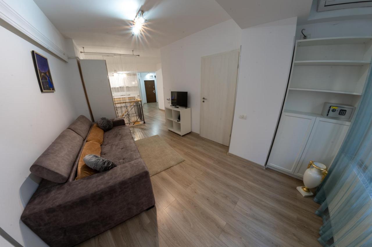 Parliament 200sqm Loft Style 1br Ap W Private Garden * Bucureşti