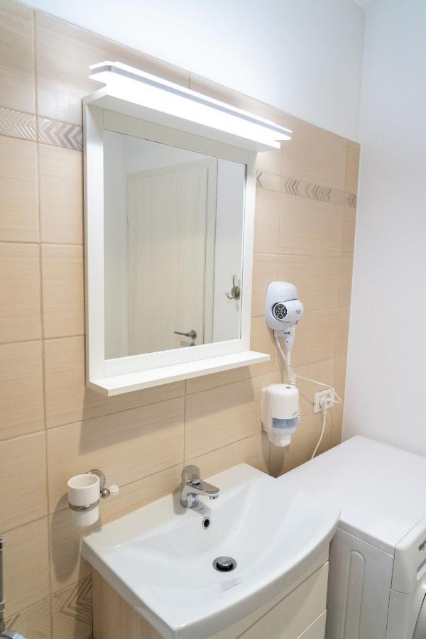 Parliament 200sqm Loft Style 1br Ap W Private Garden